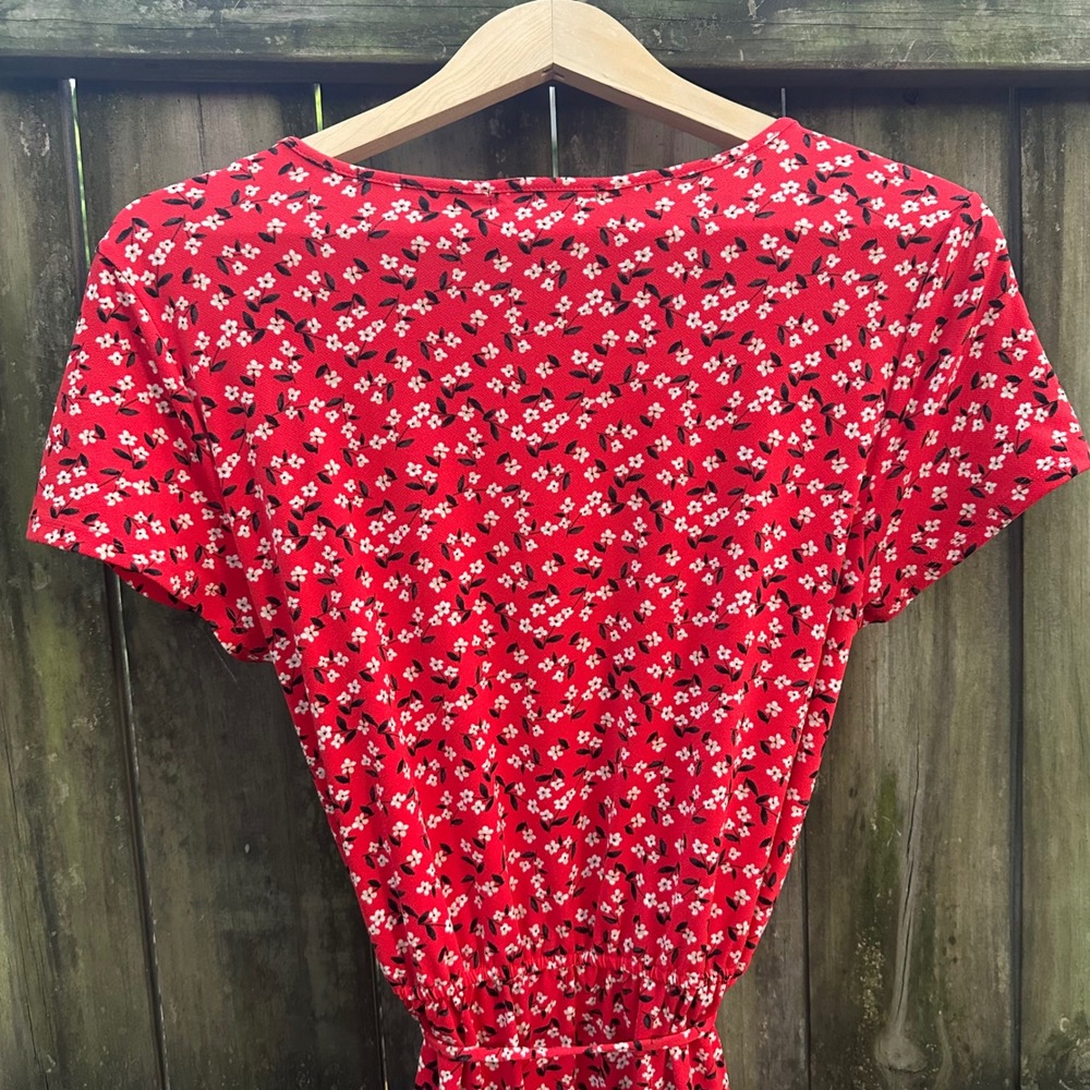Banana Republic Red Ditsy Floral Short Sleeve Ruffle Midi Dress Tie Sz Medium - Picture 9 of 10